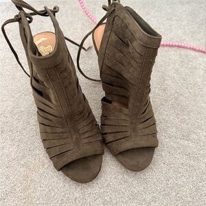 Stylish Women's Shoes